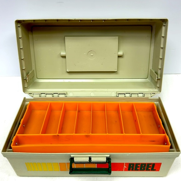 Vintage REBEL 510 retro fishing tackle box - Picture 7 of 8